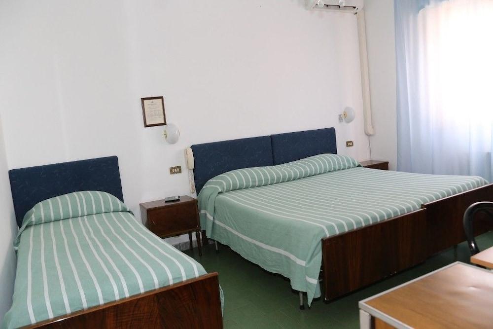 Meuble Andrea Doria Hotel Torre del Lago Puccini Eksteriør billede